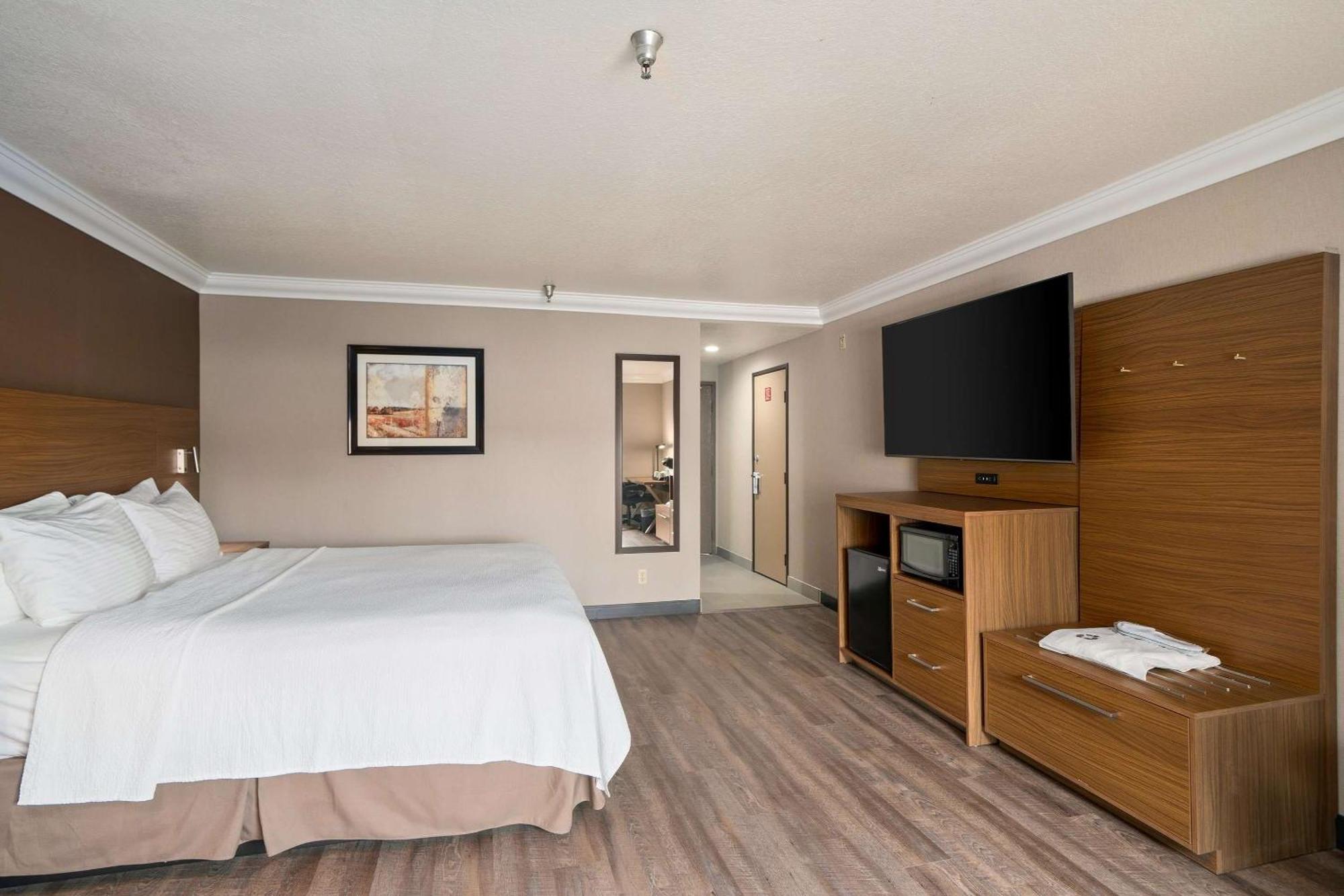 Best Western Plus Newport Mesa Inn Costa Mesa Exterior foto