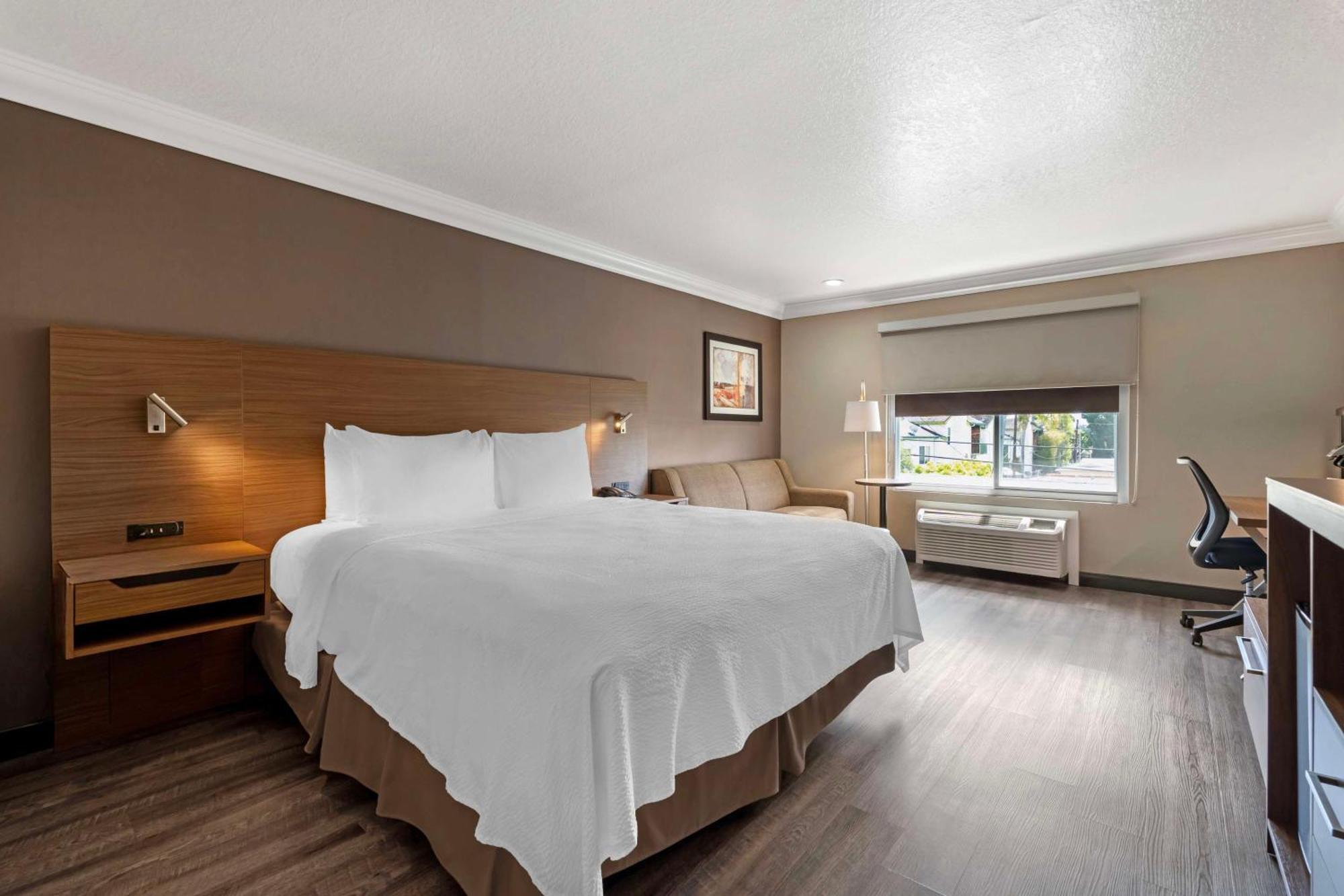 Best Western Plus Newport Mesa Inn Costa Mesa Exterior foto