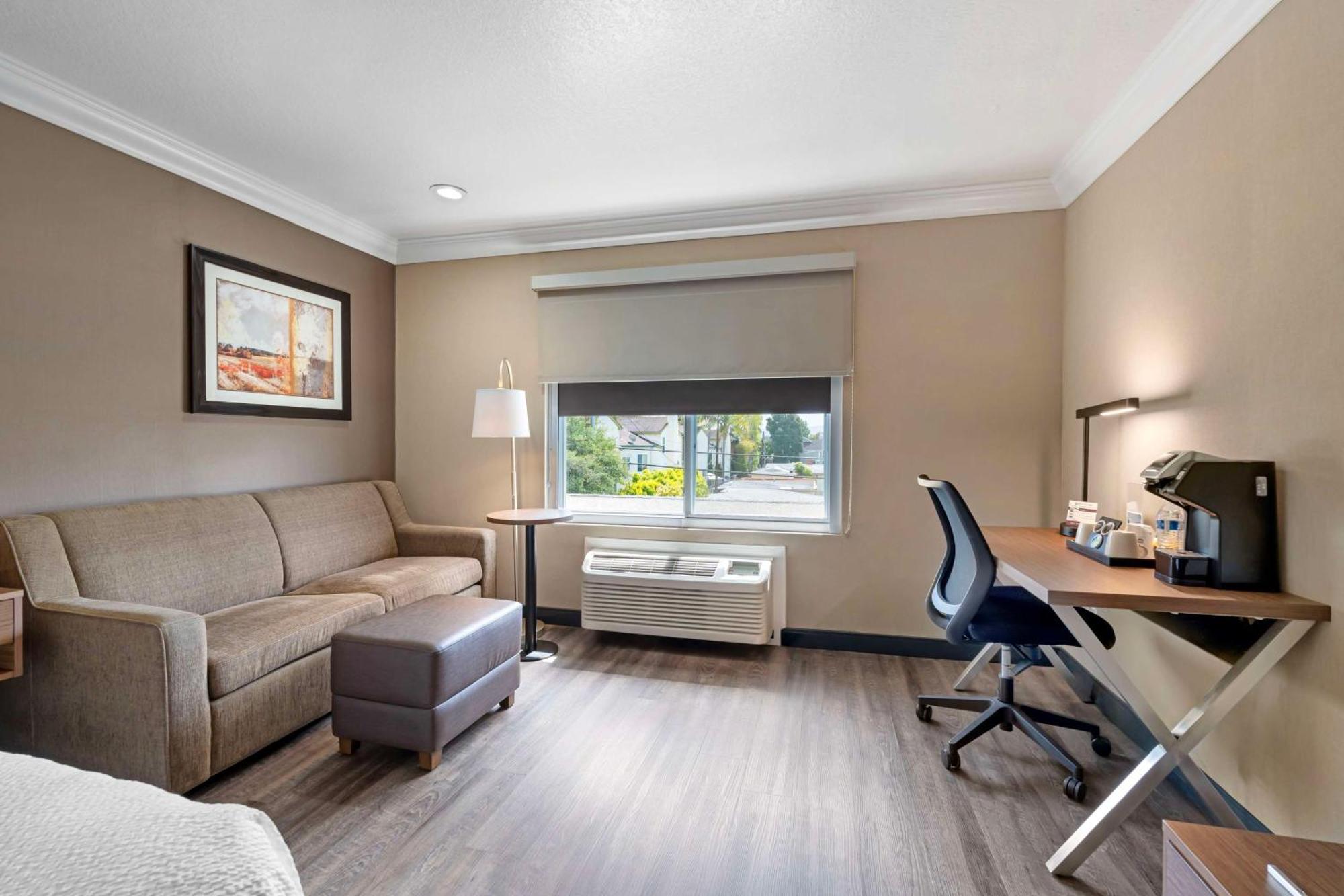 Best Western Plus Newport Mesa Inn Costa Mesa Exterior foto