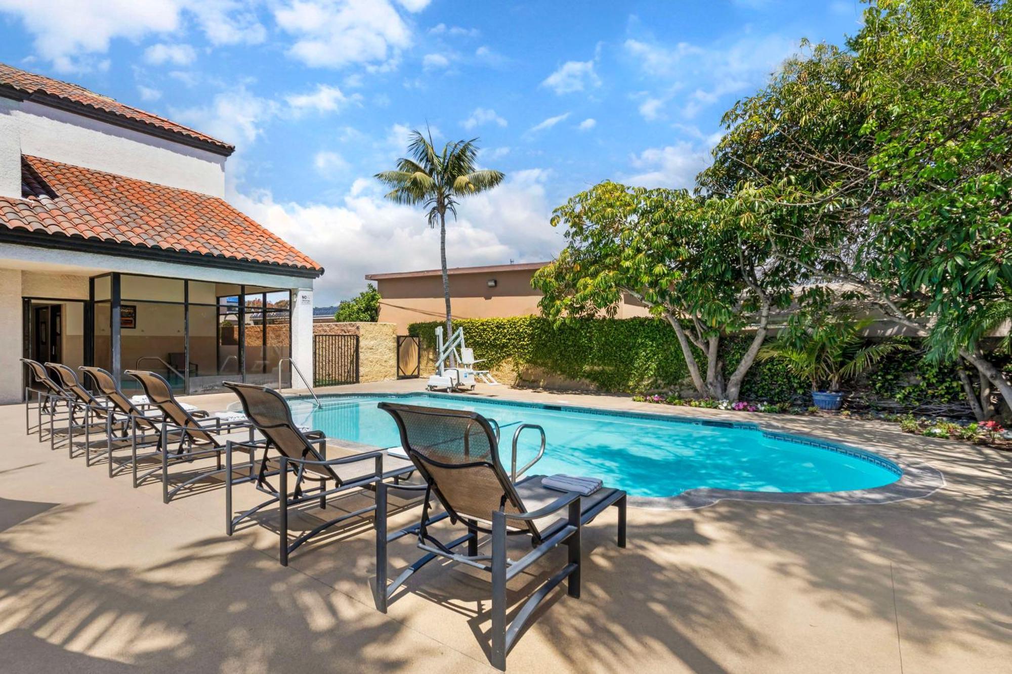 Best Western Plus Newport Mesa Inn Costa Mesa Exterior foto